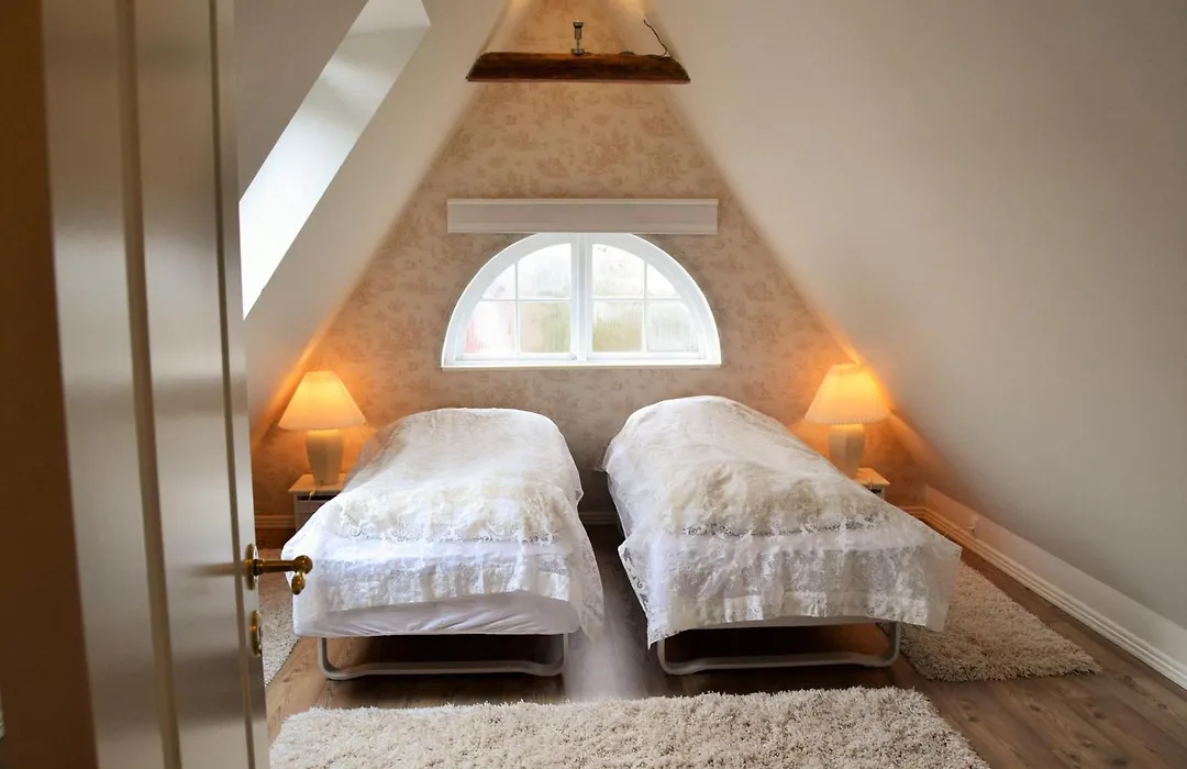 Jungshoved Præstegård B&B-1
